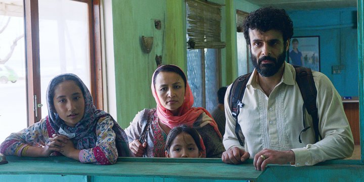 Священная война: рецензия на сериал «Без гражданства»