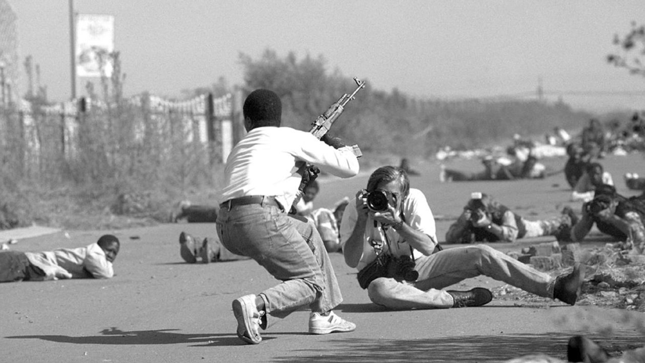 Кадр из фильма «Военный фотограф»