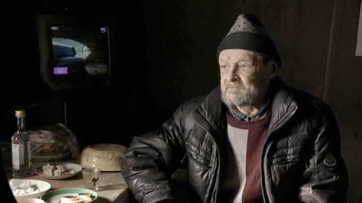 Вечная тоска: «Человек неунывающий» как апология политической пустоты