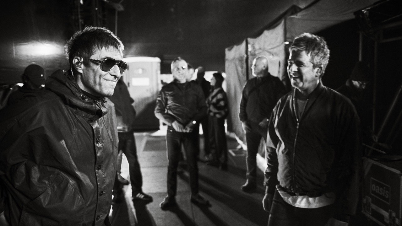 Кадр из фильма «Oasis: Don't Look Back in Anger»