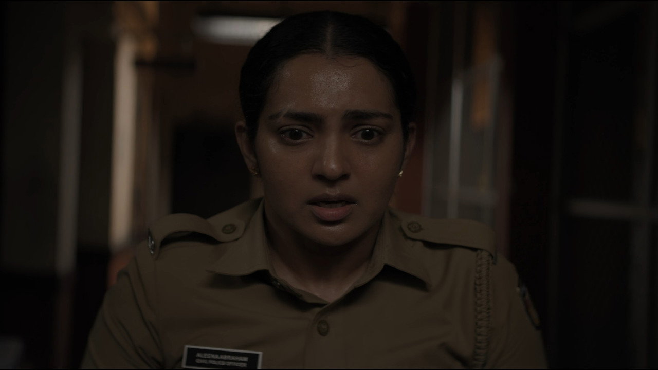 Кадр из фильма «പ്രഥമ ദൃഷ്ട്യാ കുറ്റക്കാർ»
