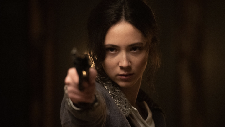 Кадр из сериала «Карамора»