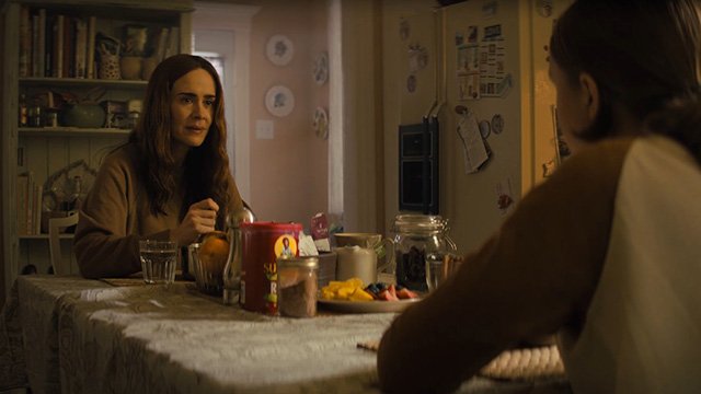 «Взаперти»: что делать, если мама слетела с катушек?