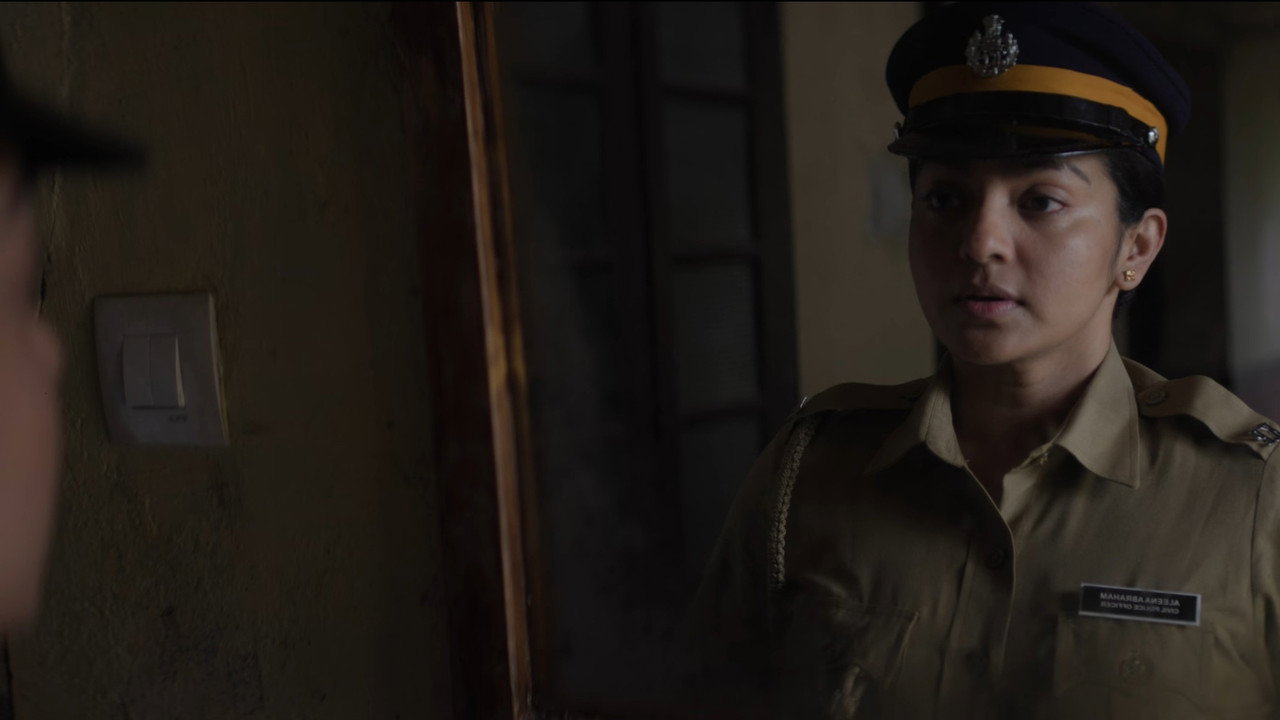 Кадр из фильма «പ്രഥമ ദൃഷ്ട്യാ കുറ്റക്കാർ»