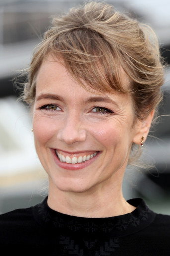 Жюли-Анна Рот