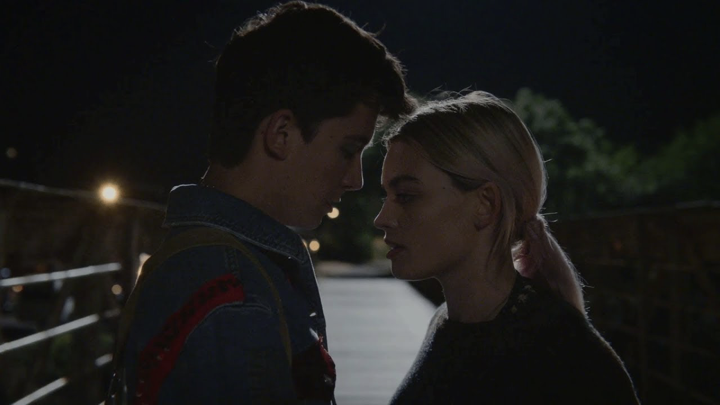 Love is: рецензия на сериал «Половое воспитание»