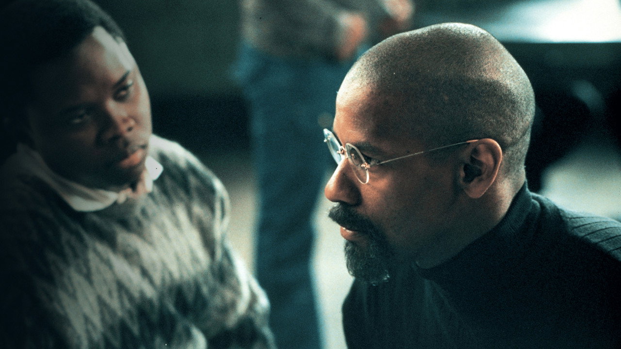 Кадр из фильма «Ураган»