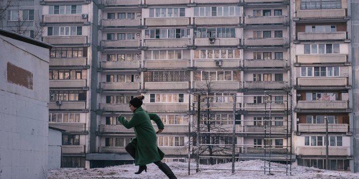 Болезнь российского общества: рецензия на фильм «Петровы в гриппе»