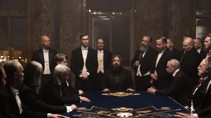 Кадр из сериала «Карамора»