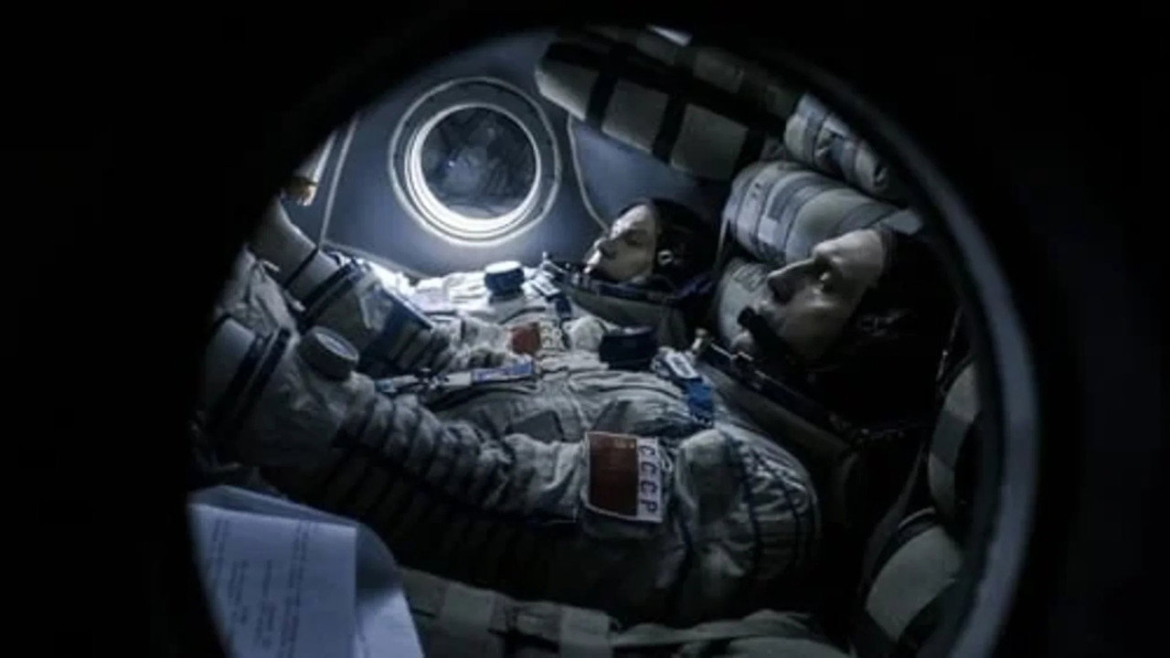 Кадр из фильма «Салют-7»