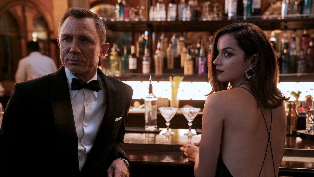 Кадр из фильма «007: Не время умирать»