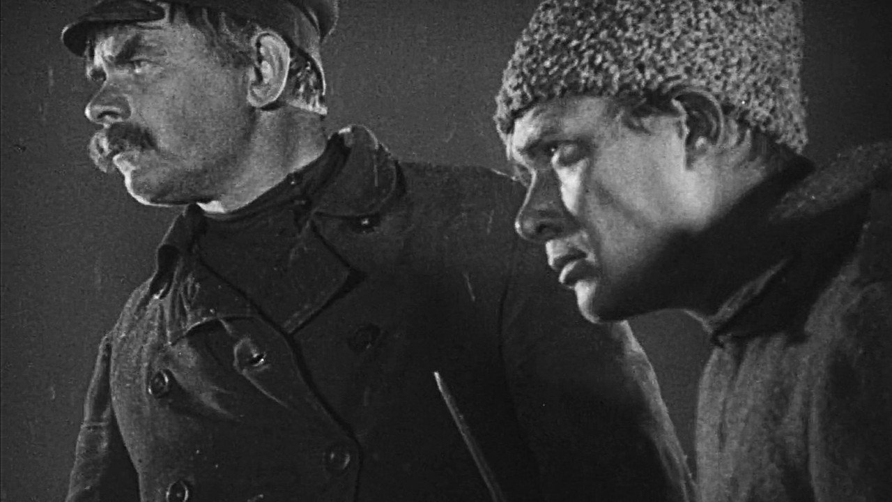 Кадр из фильма «Конец Санкт-Петербурга»
