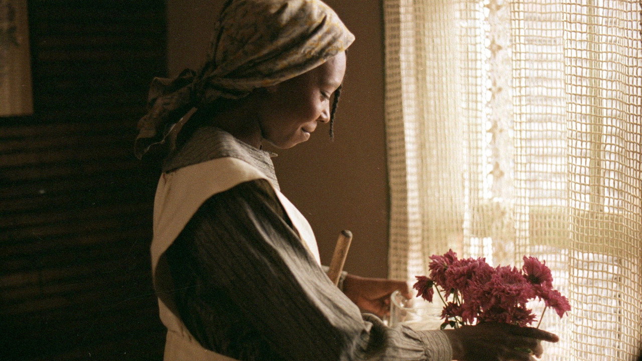 Кадр из фильма «Цветы лиловые полей»