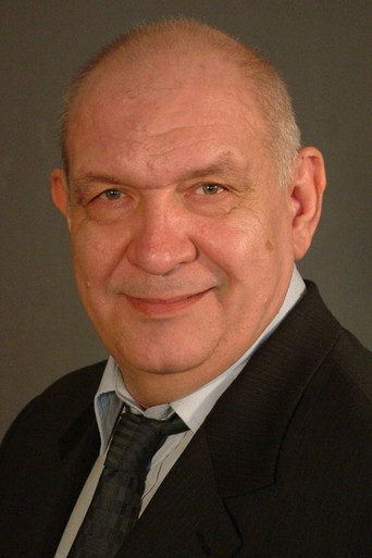 Валентин Теодосию
