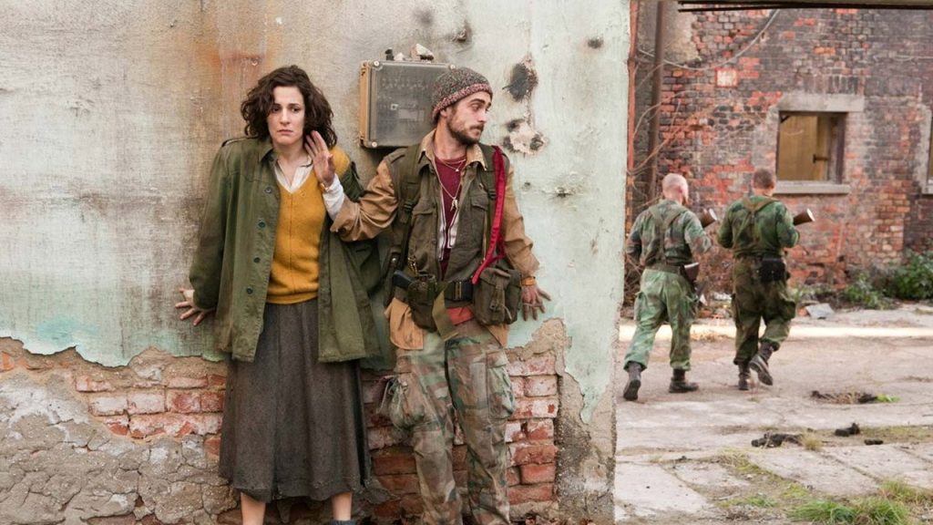 Кадр из фильма «В краю крови и меда»